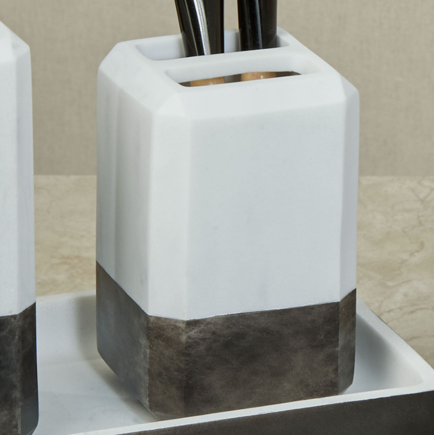 014259, Luxe Collection, Vittoria- Toothbrush Holder- White