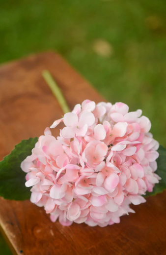 00413, 22" Artificial Hydrangea