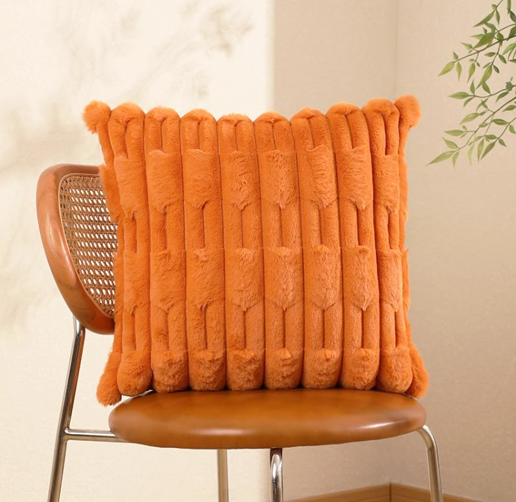 BZ41A, Faux Fur Cushion