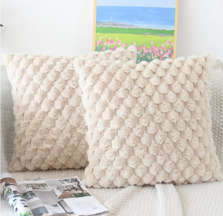 BZ5, Faux Fur Cushion